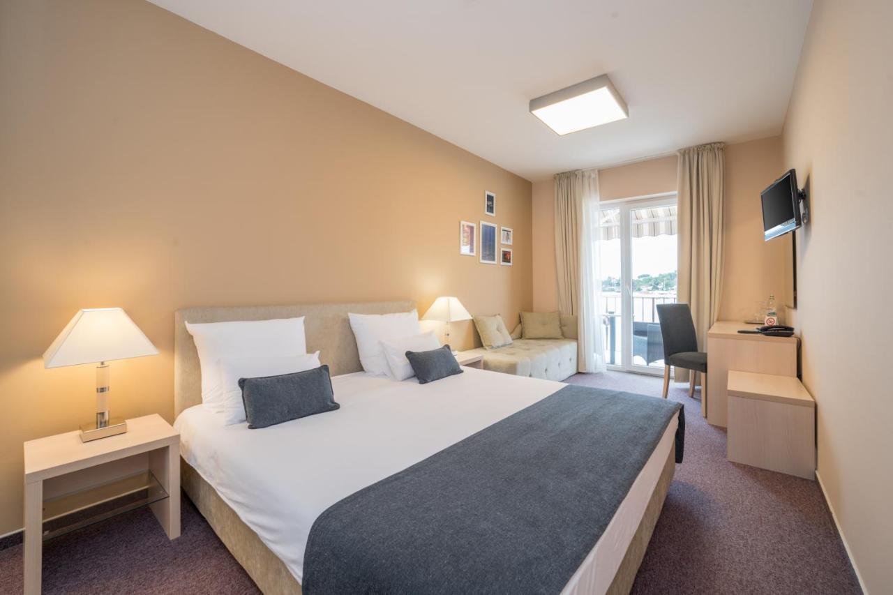Hotel Zlatna Vala أوماغ المظهر الخارجي الصورة