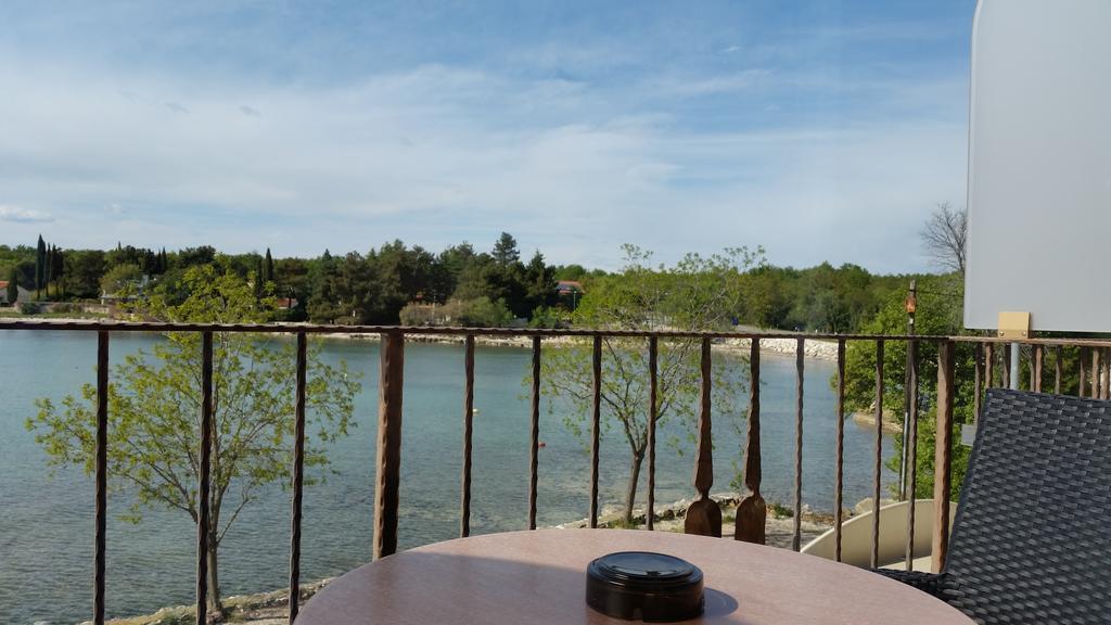 Hotel Zlatna Vala أوماغ المظهر الخارجي الصورة