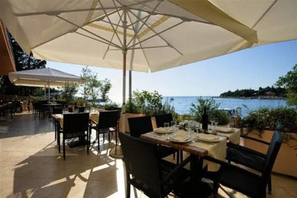 Hotel Zlatna Vala أوماغ المظهر الخارجي الصورة
